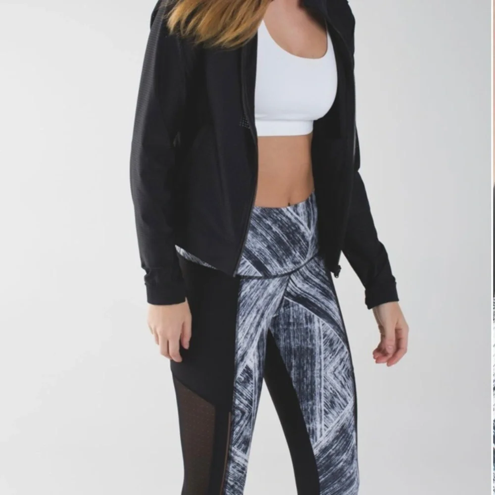 Lululemon Hot To Street Crop Leggings Heat Wave White/Black